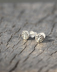 silver pine tree stud earrings,Evergreen Tree earrings,tiny tree earrings,dainty earrings,stud earrings,inspiration jewelry,woman earrings